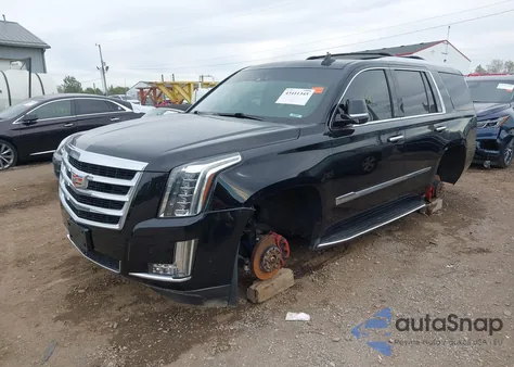 2017 Cadillac Escalade Luxury z USA, uszkodzony, nr VIN 1GYS4BKJ8HR157890